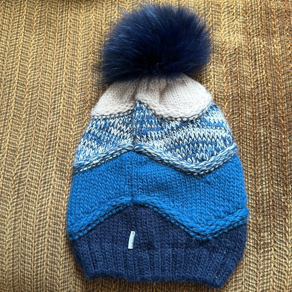 NWT WINTER CAP UNISEX MADE BY GROPPA - Picture 5 of 8